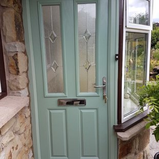 Door-Stop Door in Chartwell Green