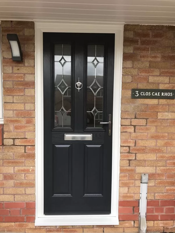 Door-Stop Door in Black