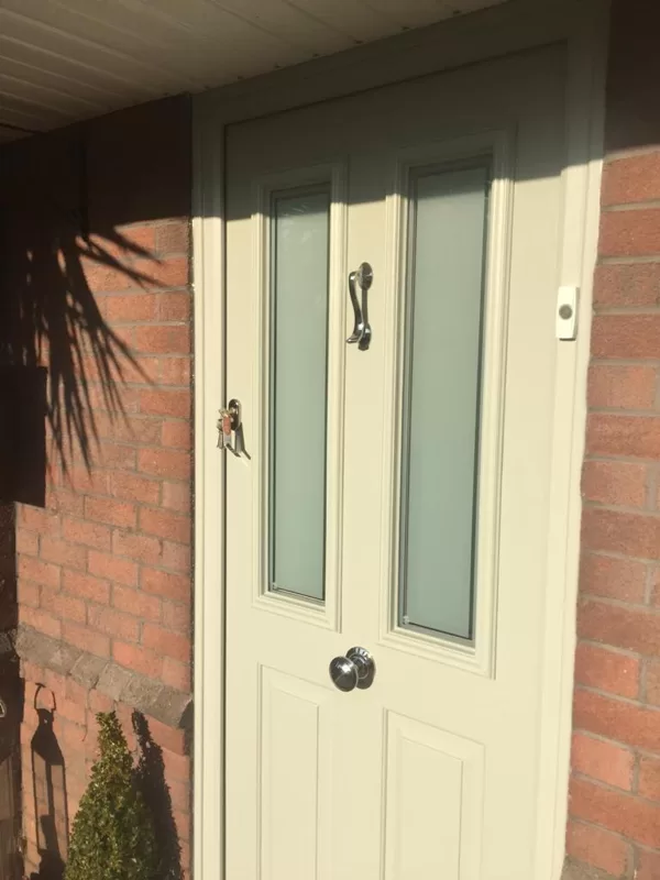 Cream Solidor Ludlow 2 installed in Caerwent for the Gillespies